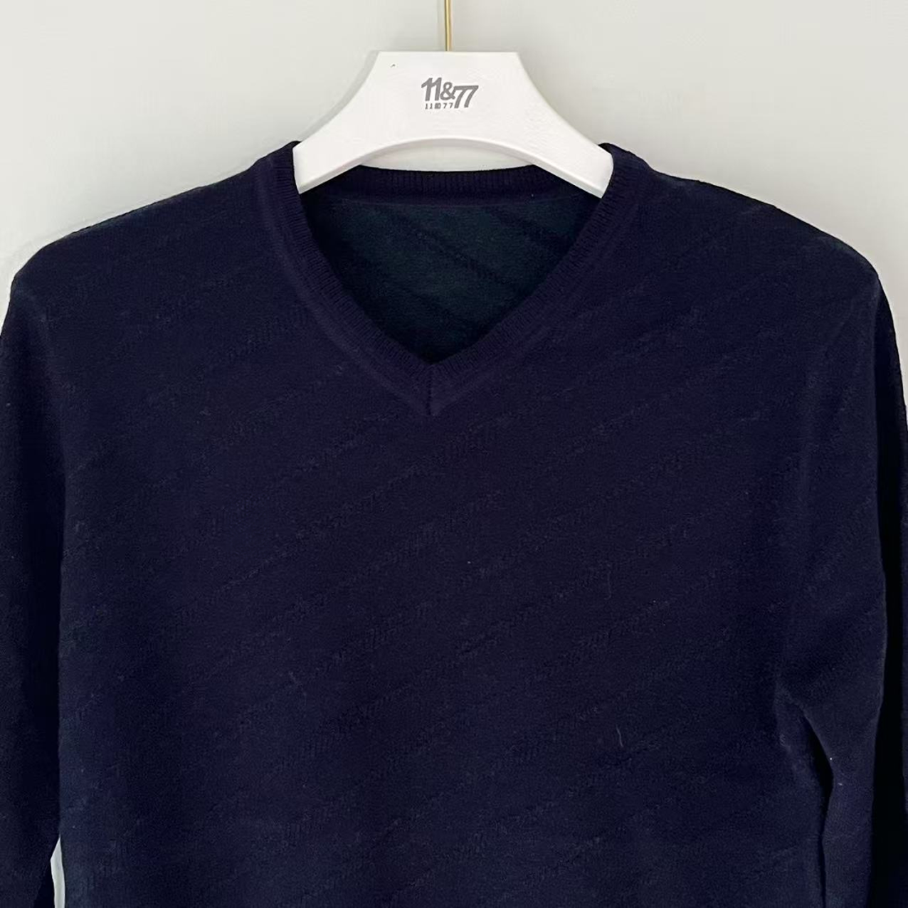 M10 条纹羊毛衫男士V领上衣  断码处理