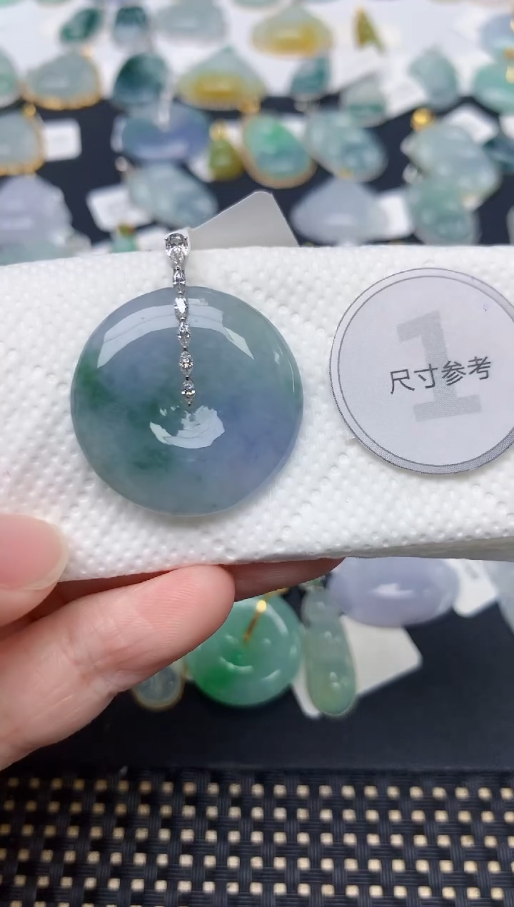 颈饰18K金镶嵌翡翠天然缅甸A货翡翠