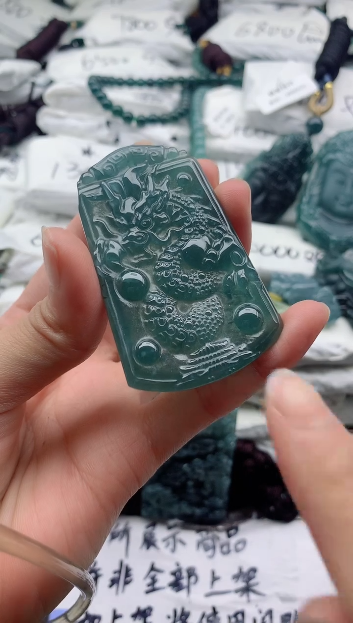 翡翠未镶嵌颈饰88888888