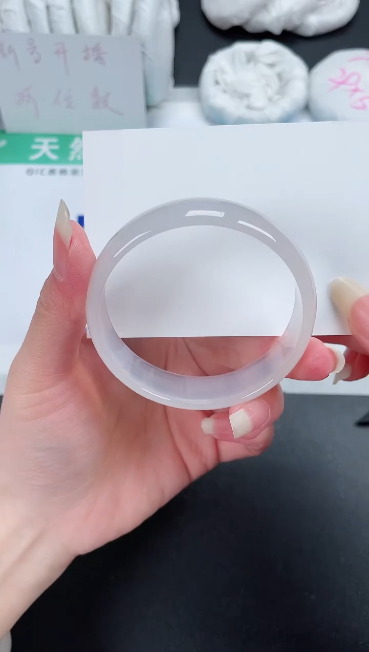 【闪购商品】石英质玉手镯未镶嵌429-58.8