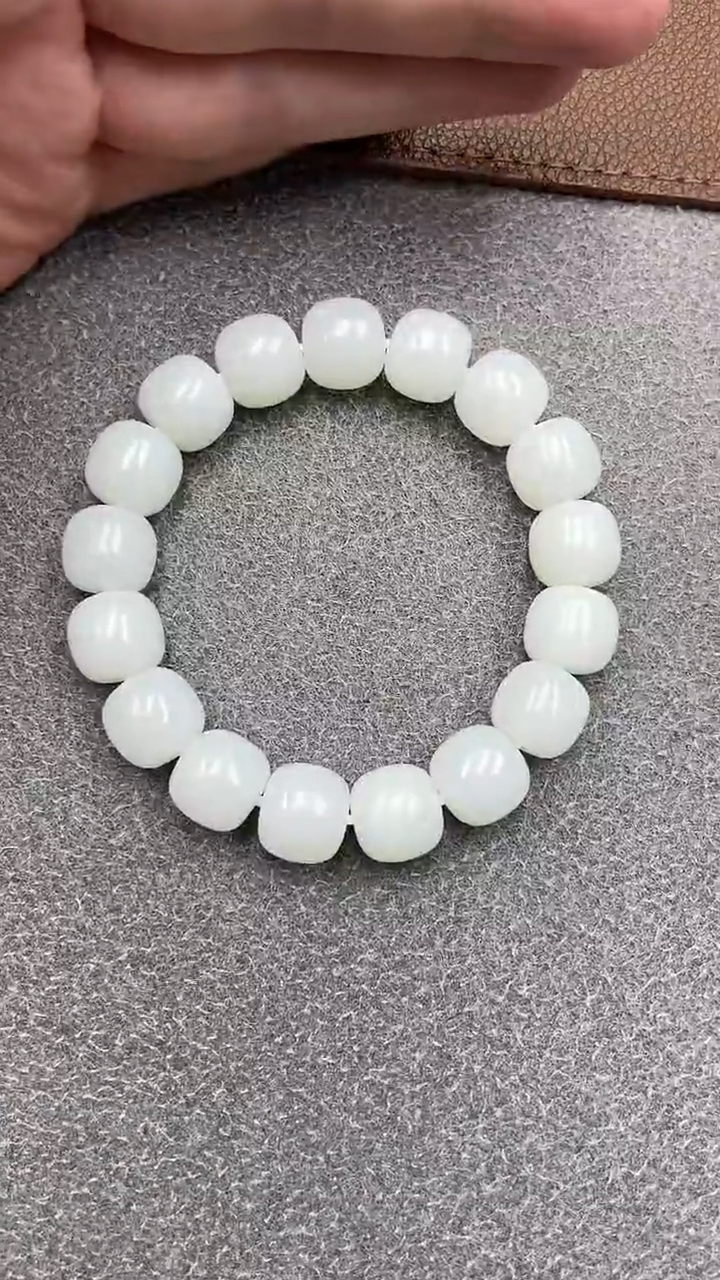 未镶嵌手串和田玉新疆且末金山白13老型手工