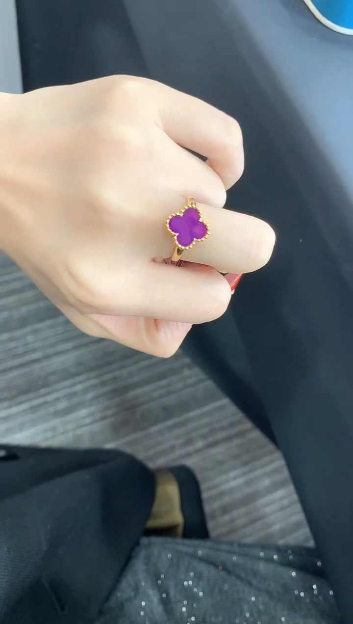 【闪购商品】苏纪石（舒俱来）.18K金镶嵌舒俱来戒指