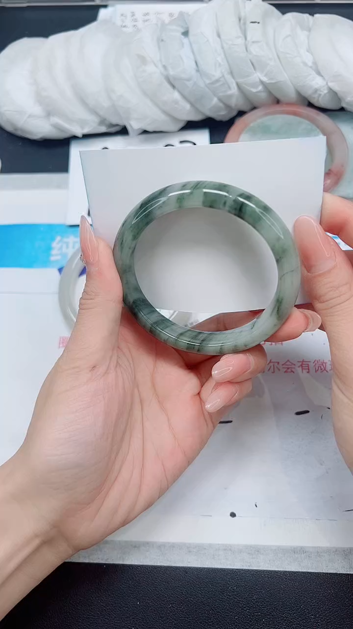 【闪购商品】石英质玉手镯未镶嵌A68-60/61