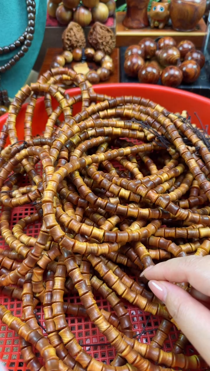 柏木（崖柏）无事牌崖柏陈化料竹节款0.9多圈