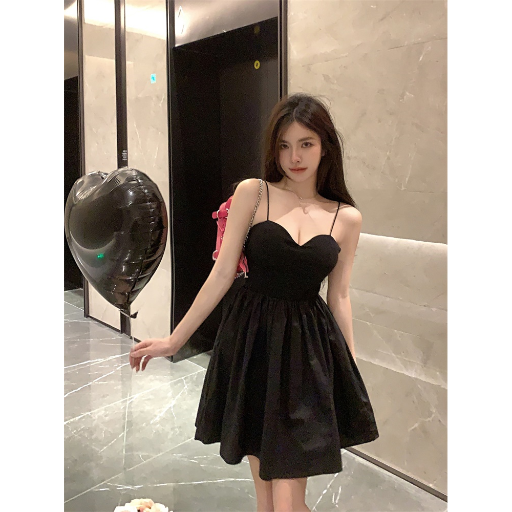 连衣裙女韩版新款性感名媛风纯色高级感高腰收腰气质吊带蓬蓬短裙