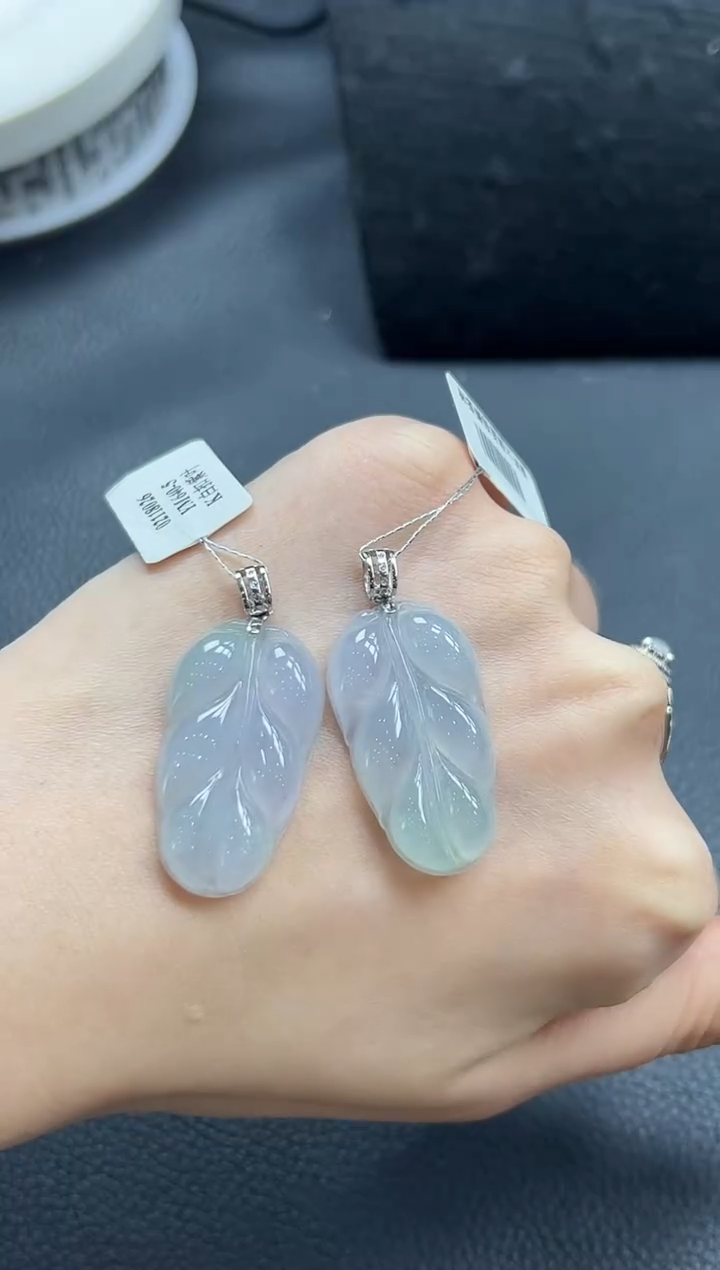 【闪购商品】翡翠颈饰18K金镶嵌YM640-5叶子多样性发1件