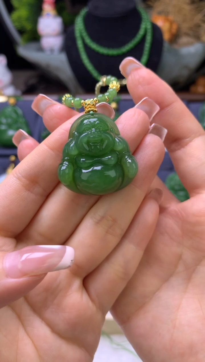 颈饰未镶嵌和田玉辣阳绿俄料碧玉30