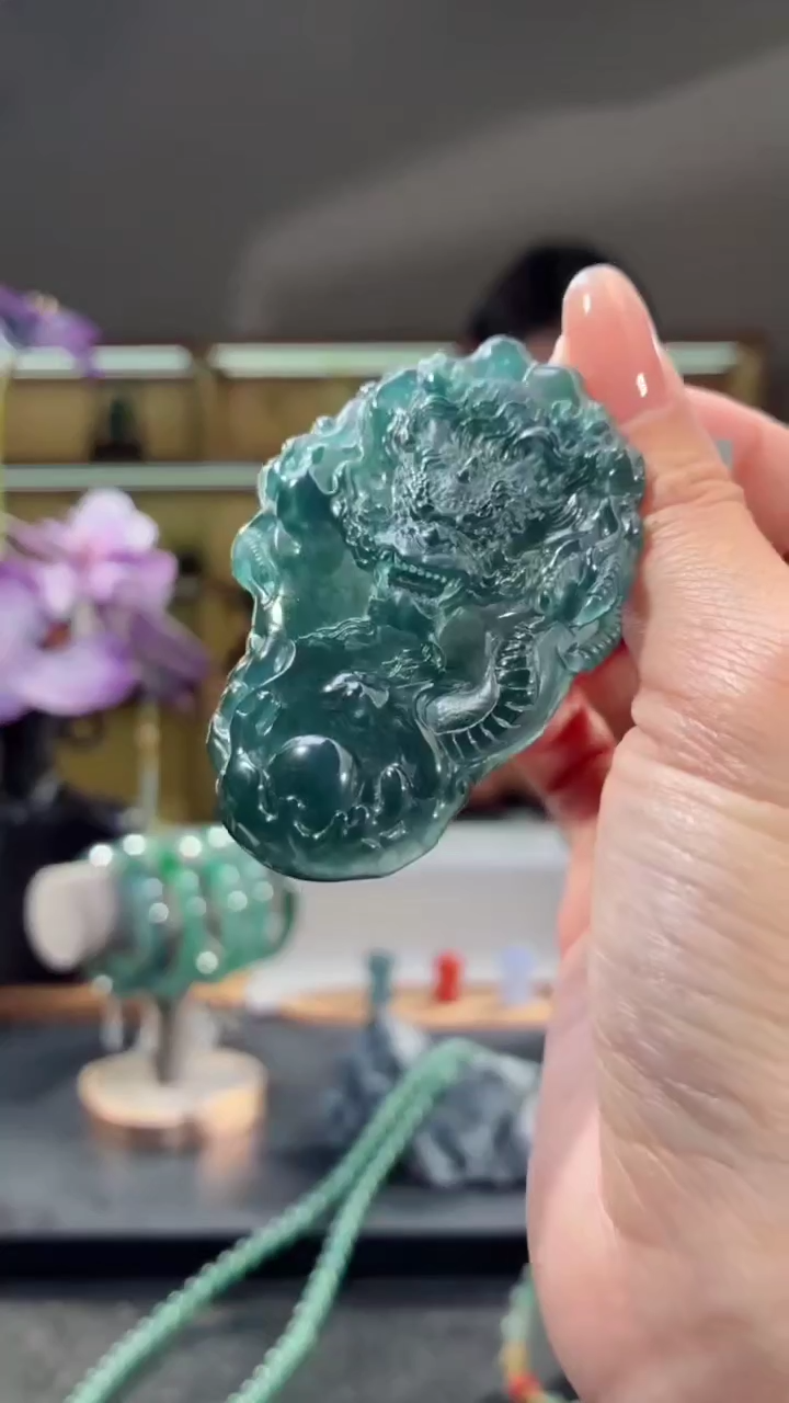 吊坠(不含链)未镶嵌翡翠龙牌