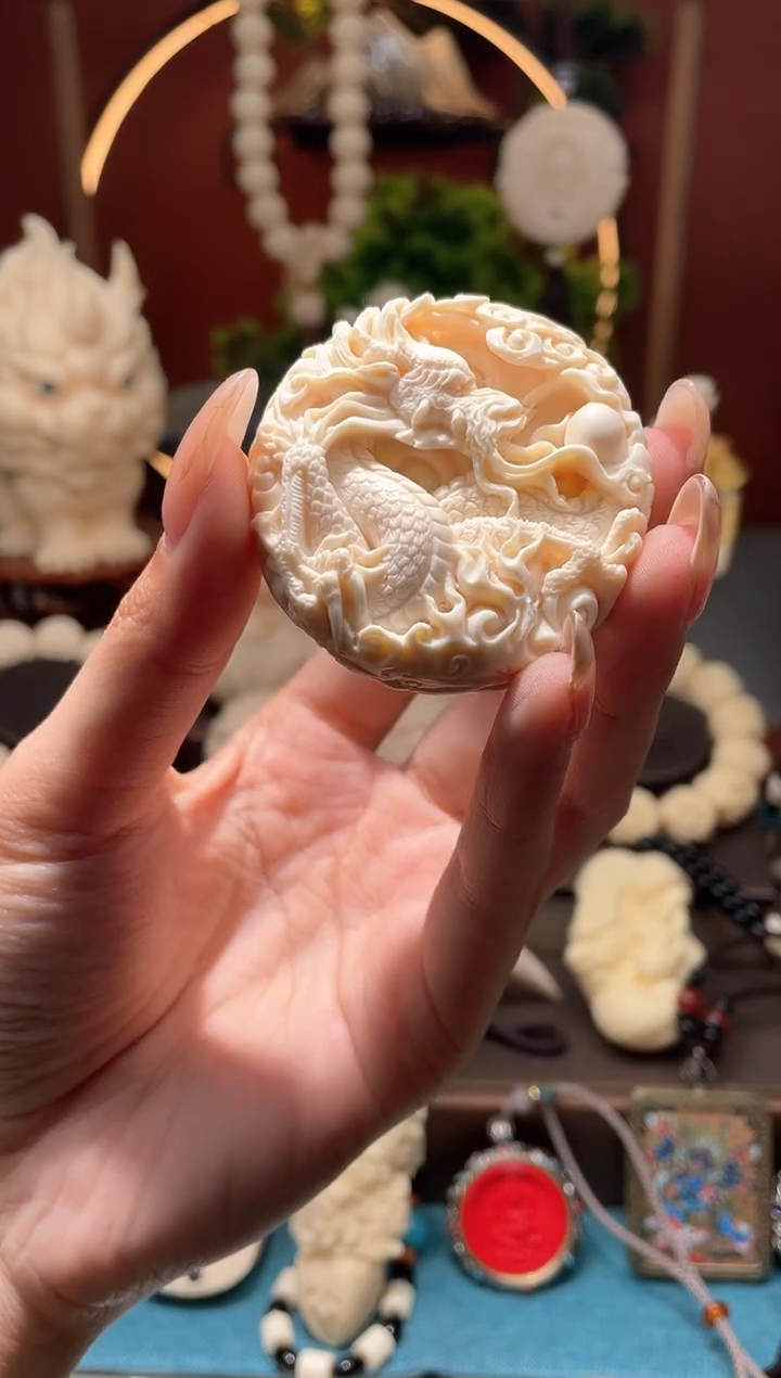 【闪购商品】菩提根/象牙果吊坠【重工版】龙凤呈祥