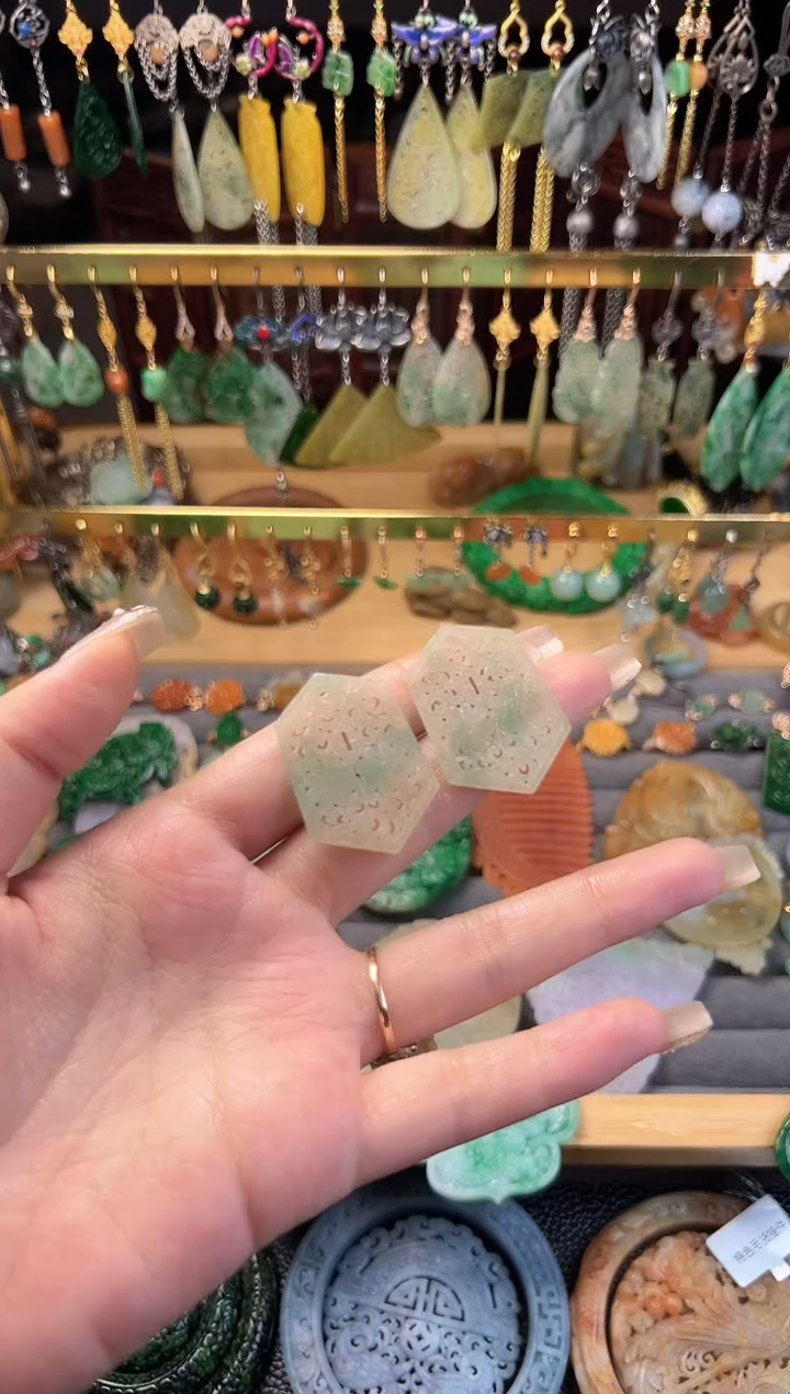 未镶嵌定制翡翠翡翠