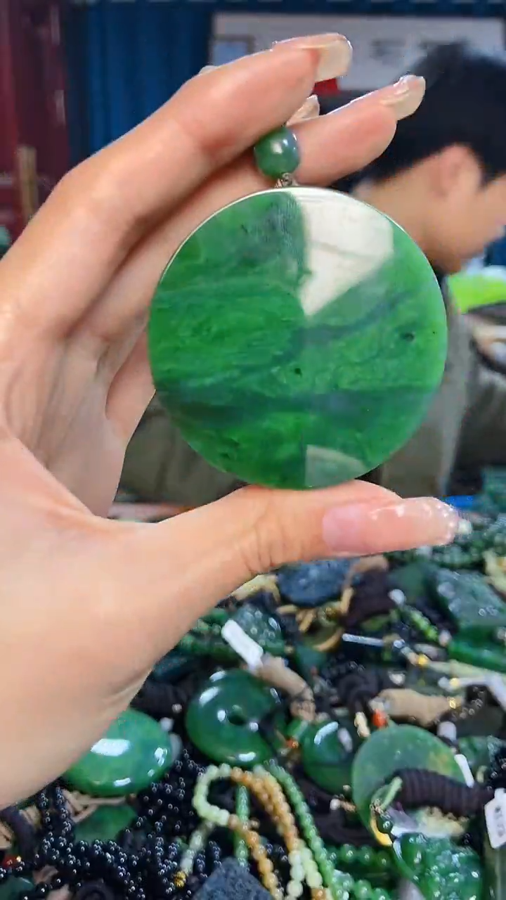 未镶嵌和田玉挂件1