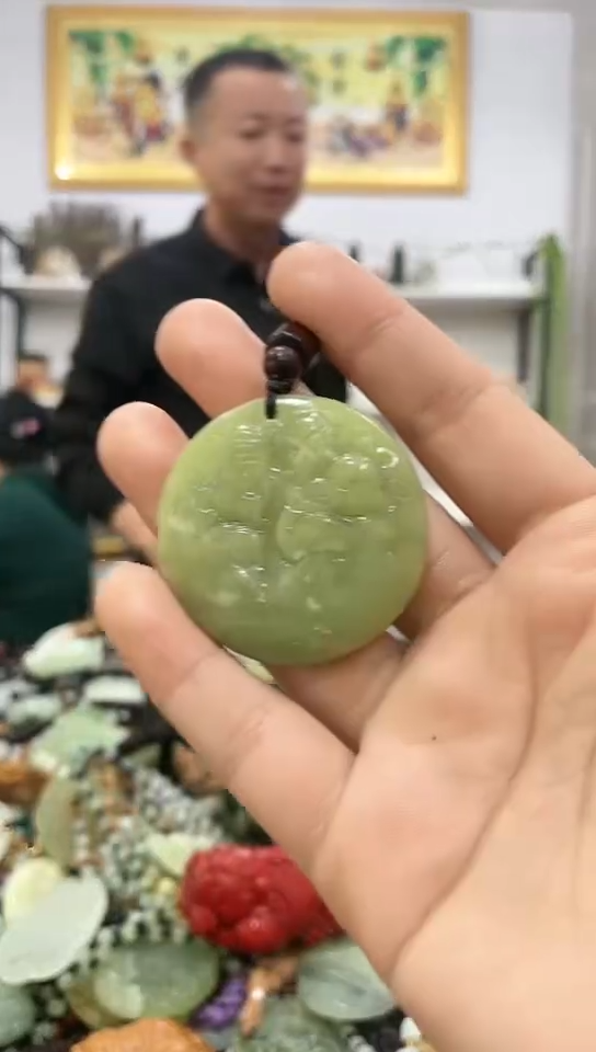 未镶嵌岫玉挂件 