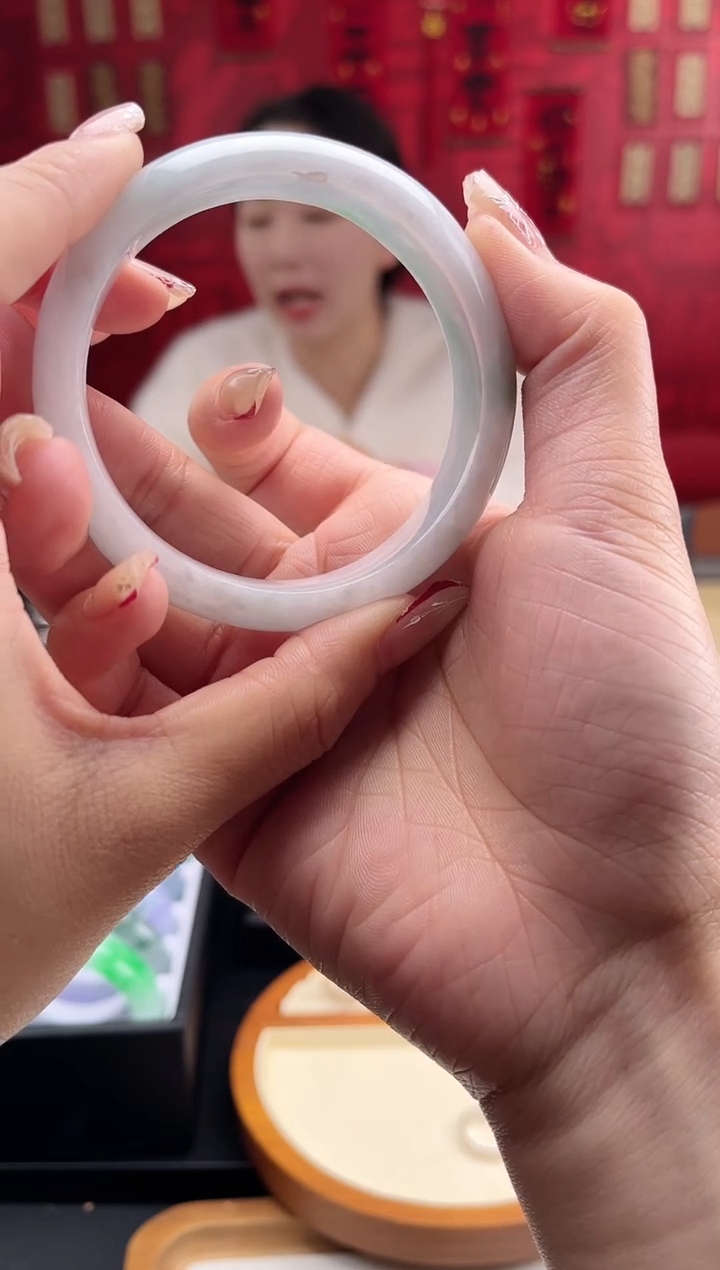 【闪购商品】翡翠手镯未镶嵌手镯