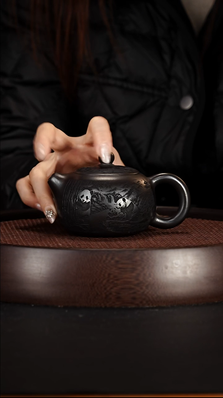 茶壶紫砂宜兴紫砂壶石黄泥料熊猫西施240cc
