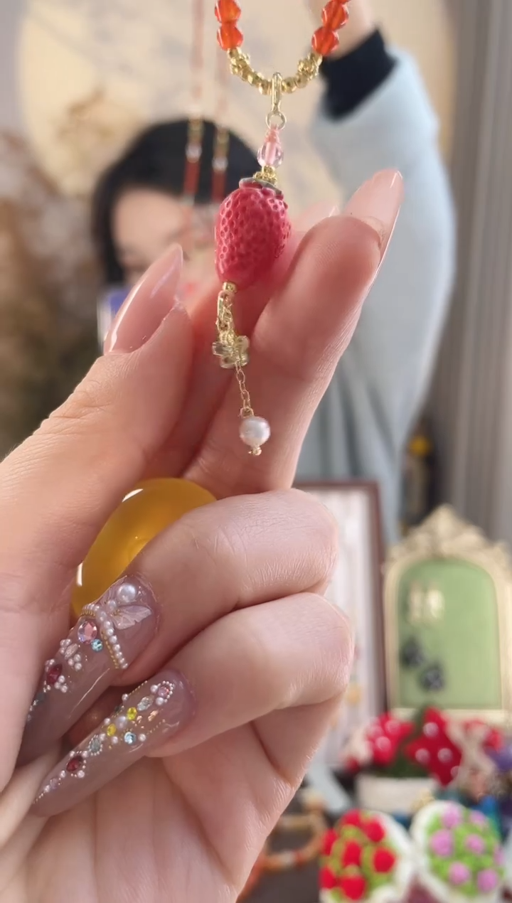 铜合金无小草莓吊坠