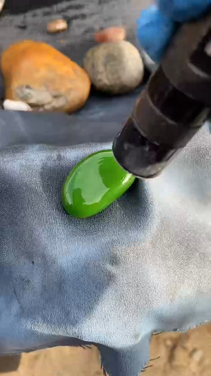 颈饰未镶嵌和田玉（糖玉）0021