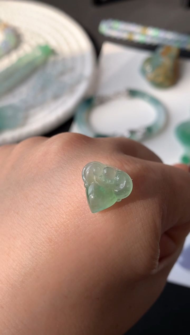 未镶嵌定制翡翠尺寸12.7*13*4.7