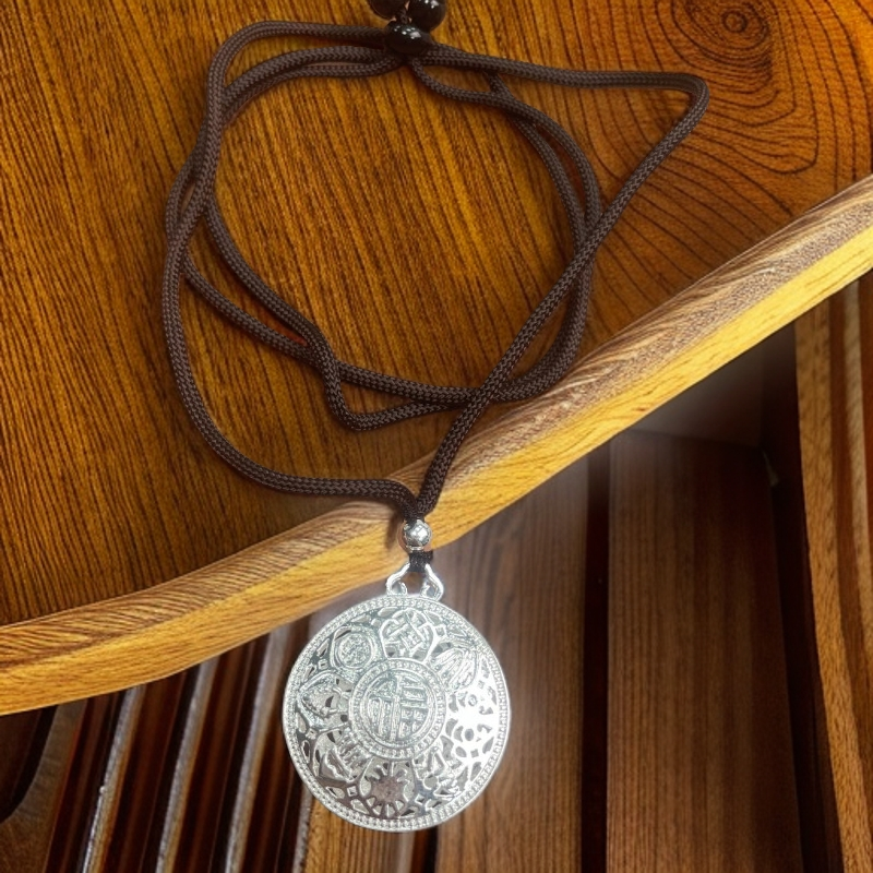 YZ048 八宝福盘银色精品项链无礼盒