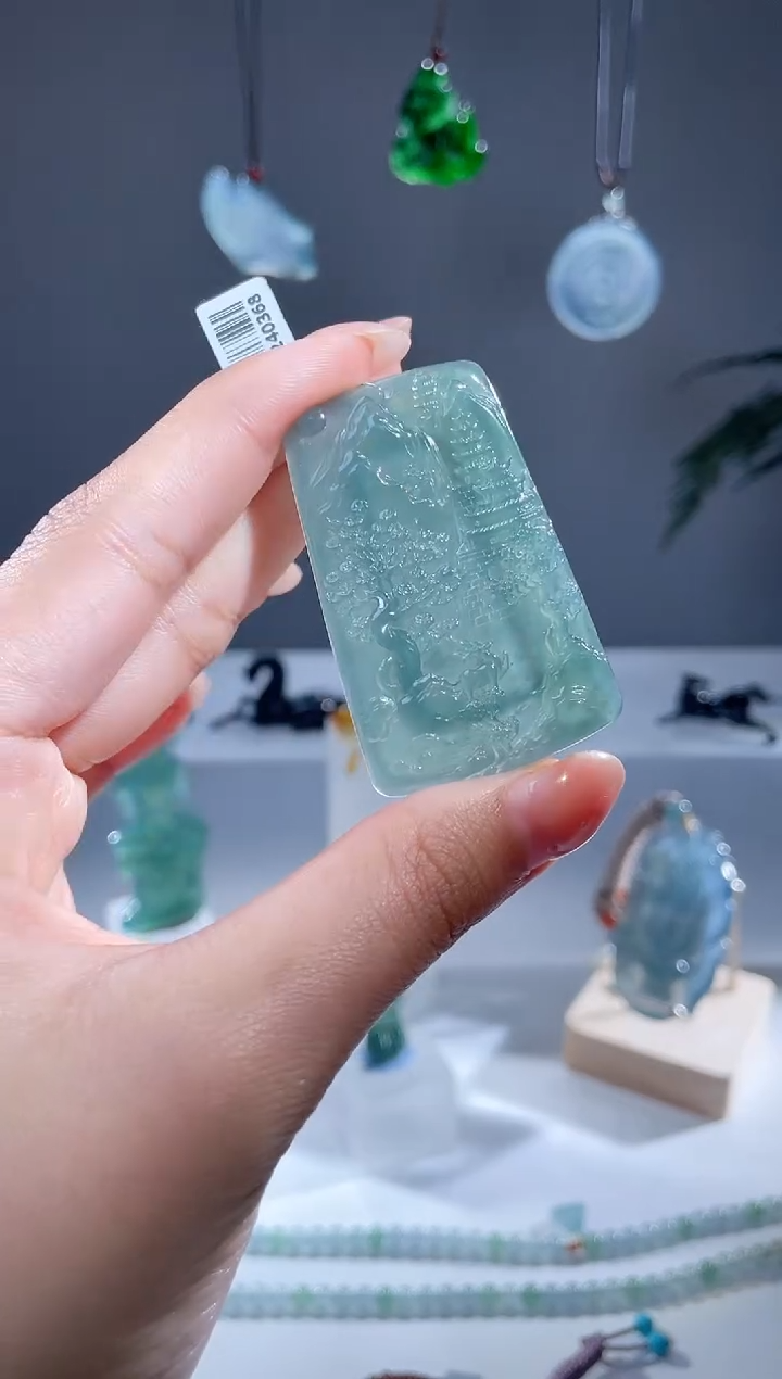 【闪购商品】翡翠颈饰未镶嵌天然A货翡翠山水牌