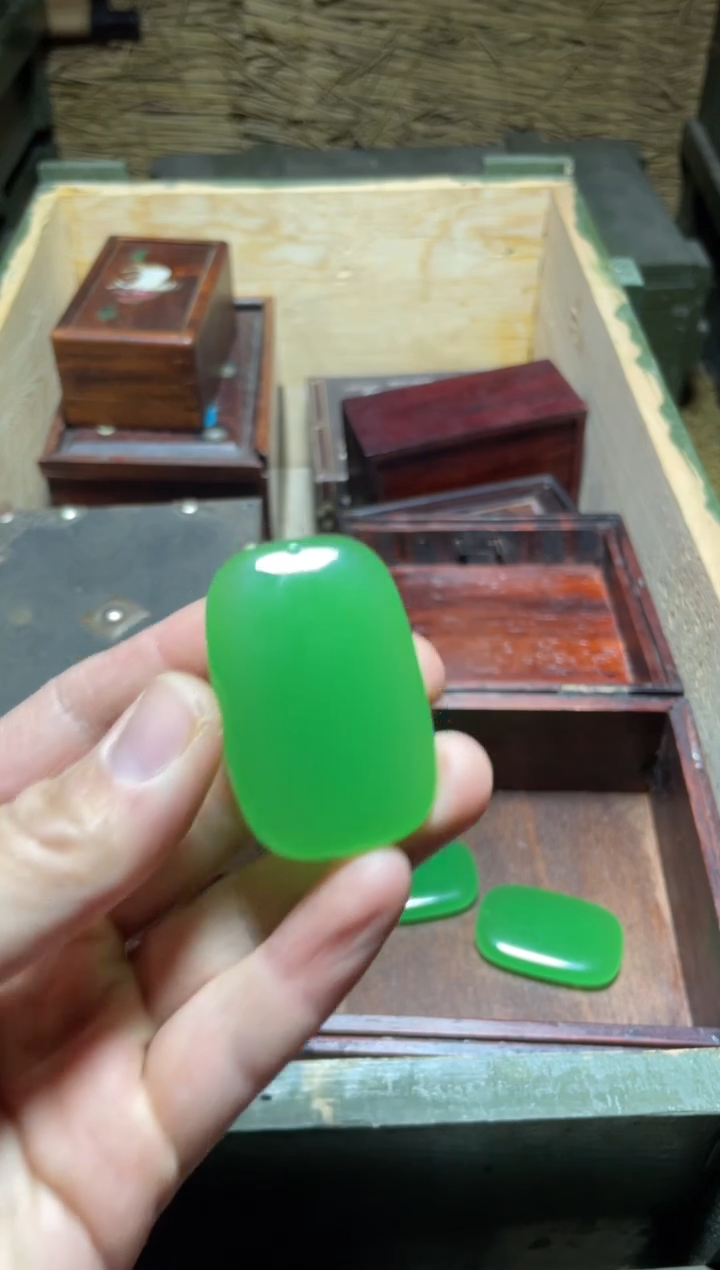 【闪购商品】绿面包牌1件