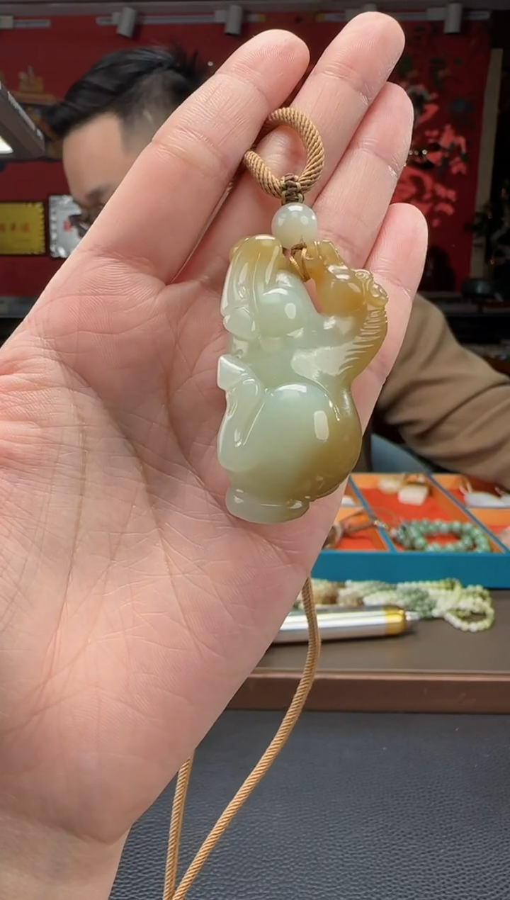 【闪购商品】和田玉颈饰未镶嵌且末糖白唐马