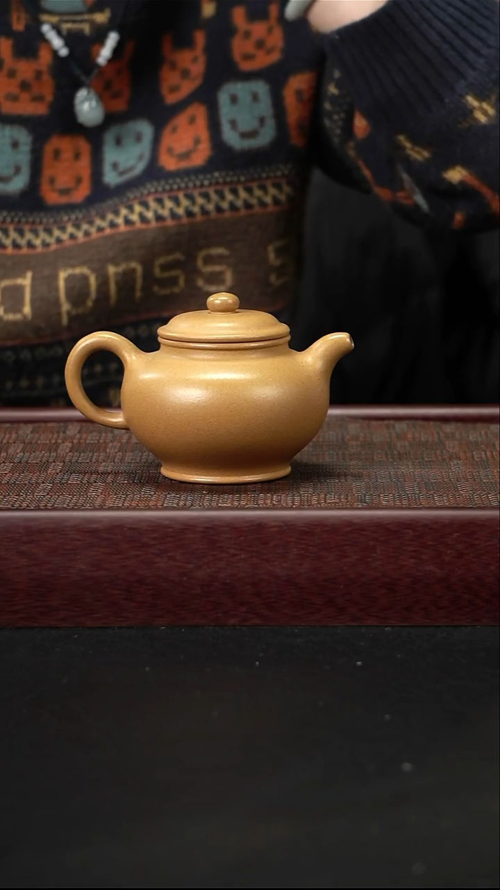茶壶紫砂lzx黄金段 掇只240cc