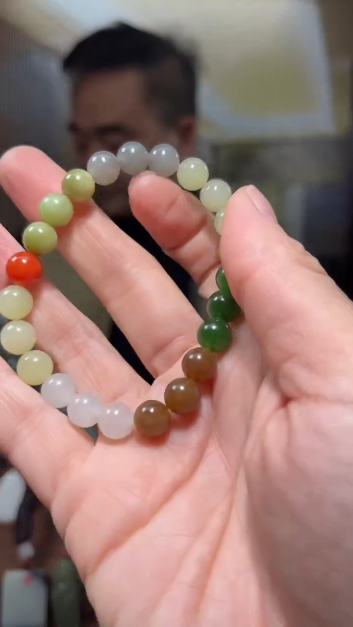 颈饰未镶嵌和田玉`