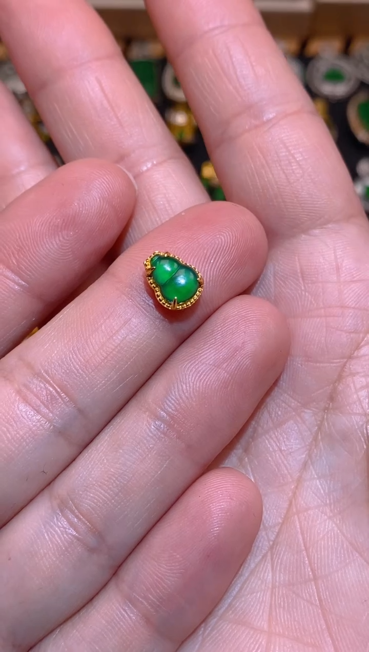 【闪购商品】翡翠吊坠(不含链)银S925镶嵌葫芦