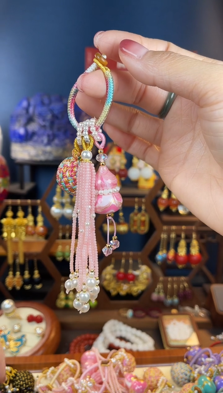 ，88粉色大漆葫芦