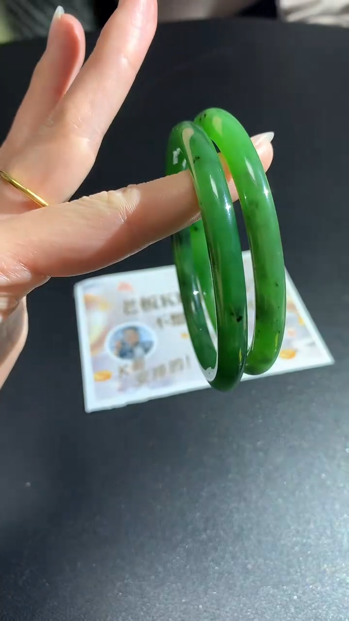 【闪购商品】和田玉手镯未镶嵌团多样性发其一|