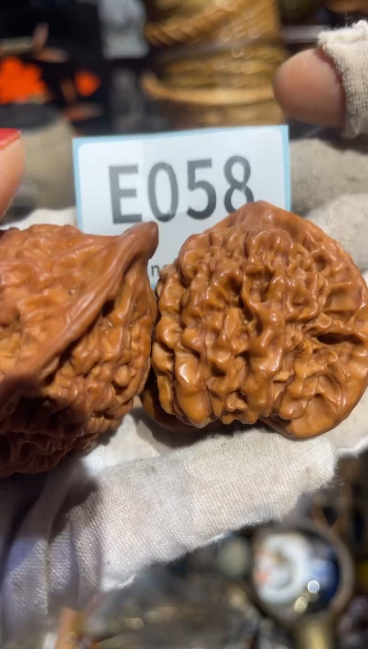 瓷片Z**ᶻ表姐直播链接火爆热卖