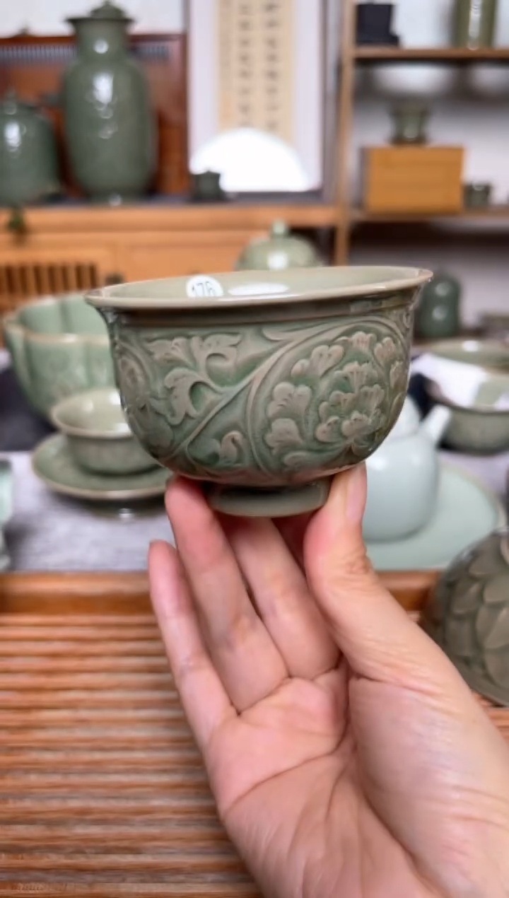 【闪购商品】其他176王晓娜纯手工秘色牡丹纹压手杯