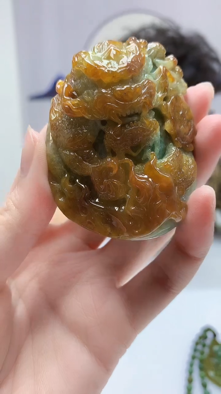 【闪购商品】定制翡翠未镶嵌4688zm-毛货挂件赠珠链146龙