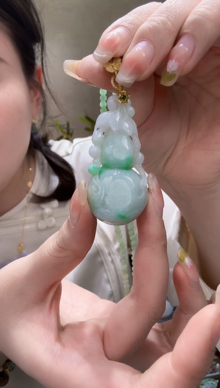 翡翠未镶嵌颈饰吊坠