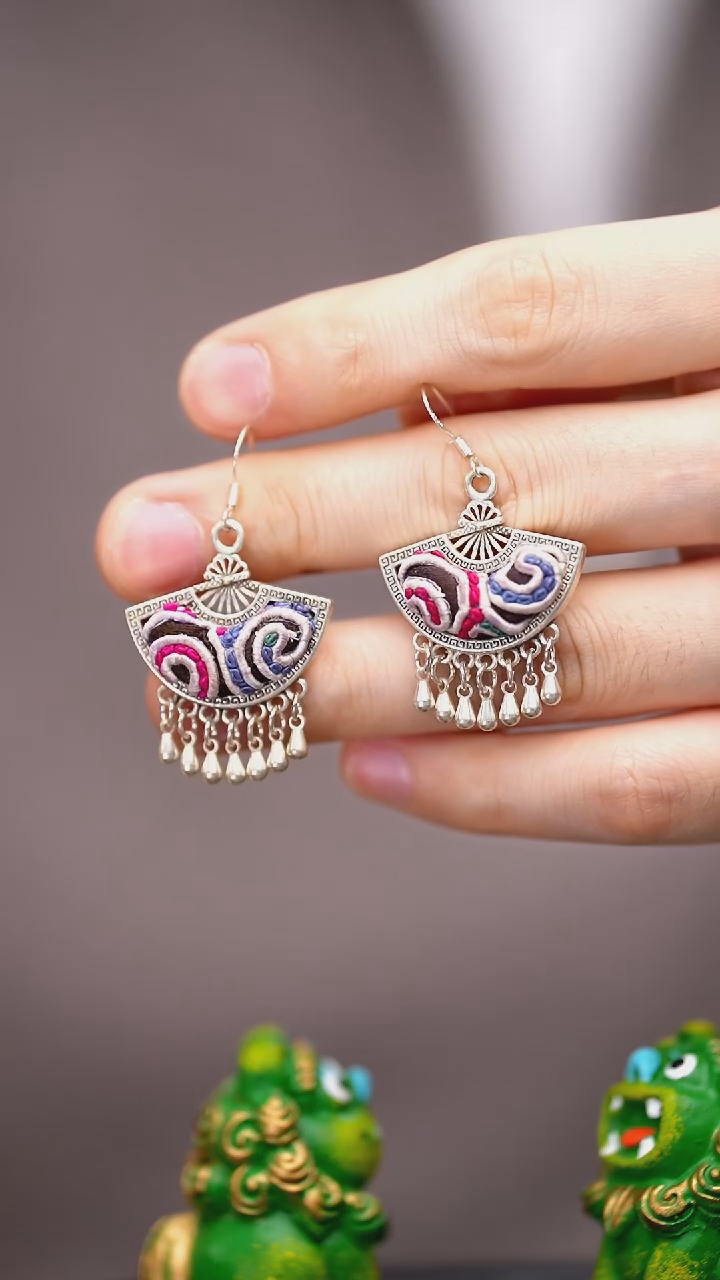 【闪购商品】刺绣黔东南苗族刺绣A983