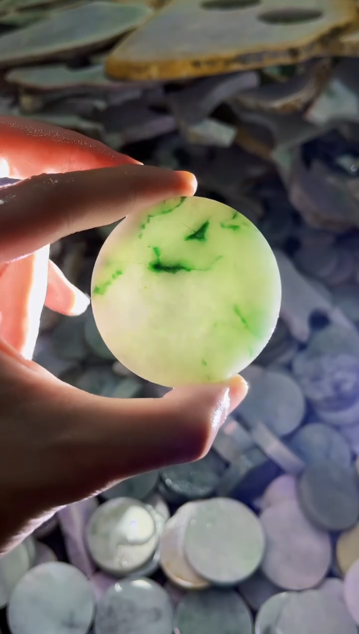 【闪购商品】翡翠颈饰未镶嵌A货吴玉048