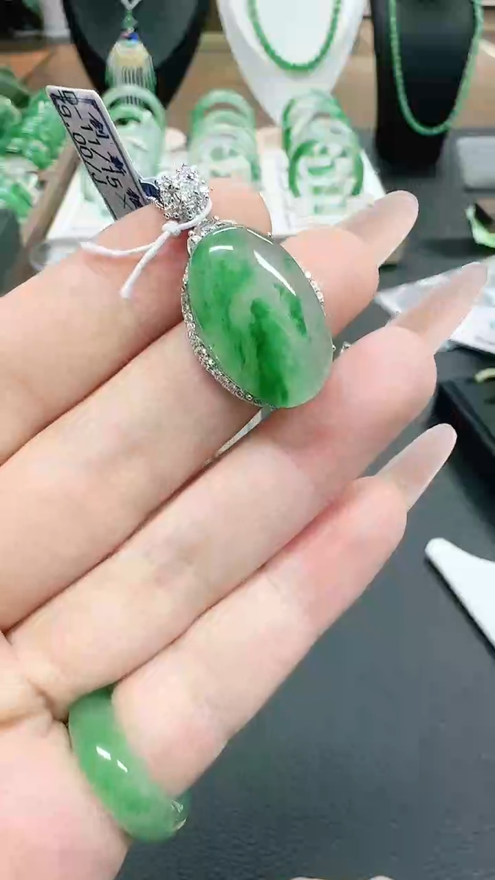 未镶嵌1石英质玉（非洲翠）/6835