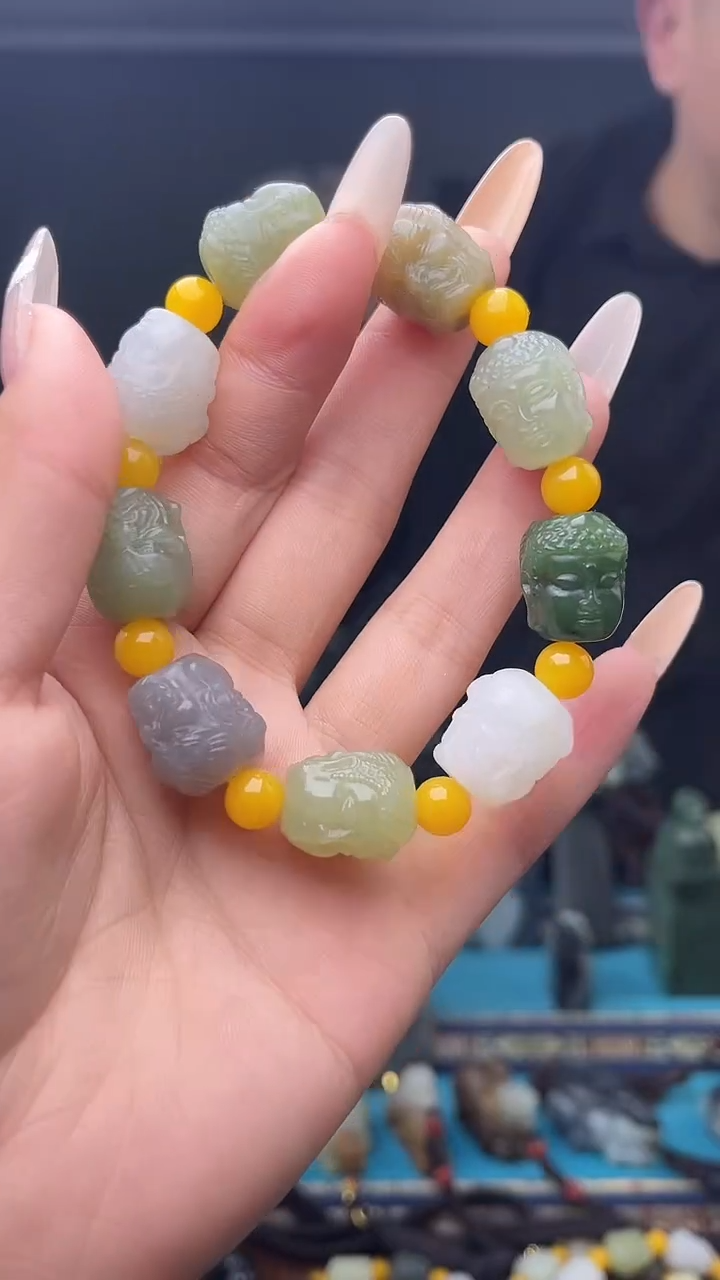 未镶嵌和田玉挂件1