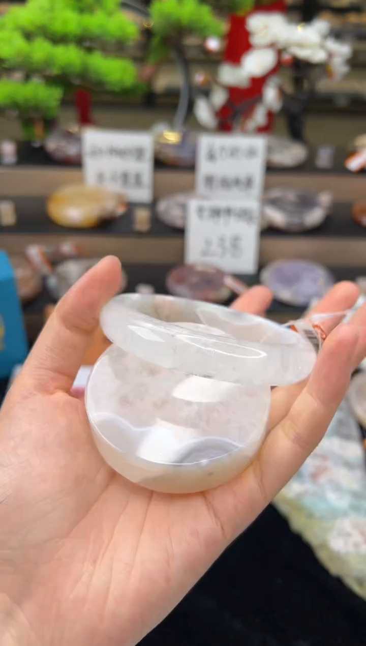 【闪购商品】石英质玉手镯未镶嵌61圈口（赠送镯心)21495