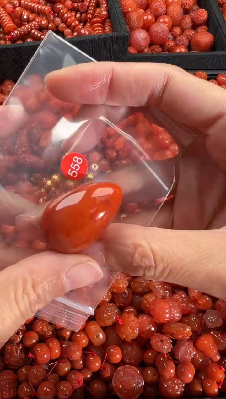 【闪购商品】南红玛瑙颈饰未镶嵌1