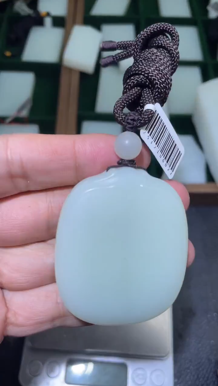 定制和田玉苹果牌