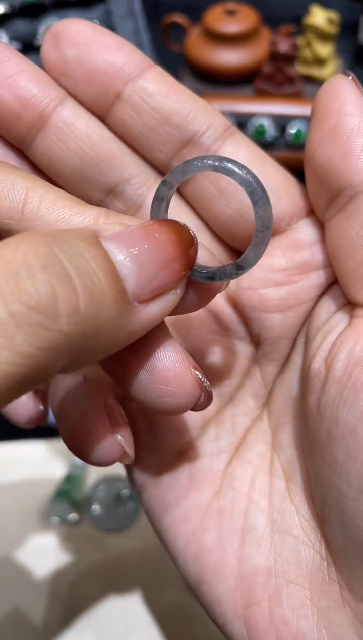 【闪购商品】翡翠戒圈未镶嵌乌鸡48小时鉴赏期