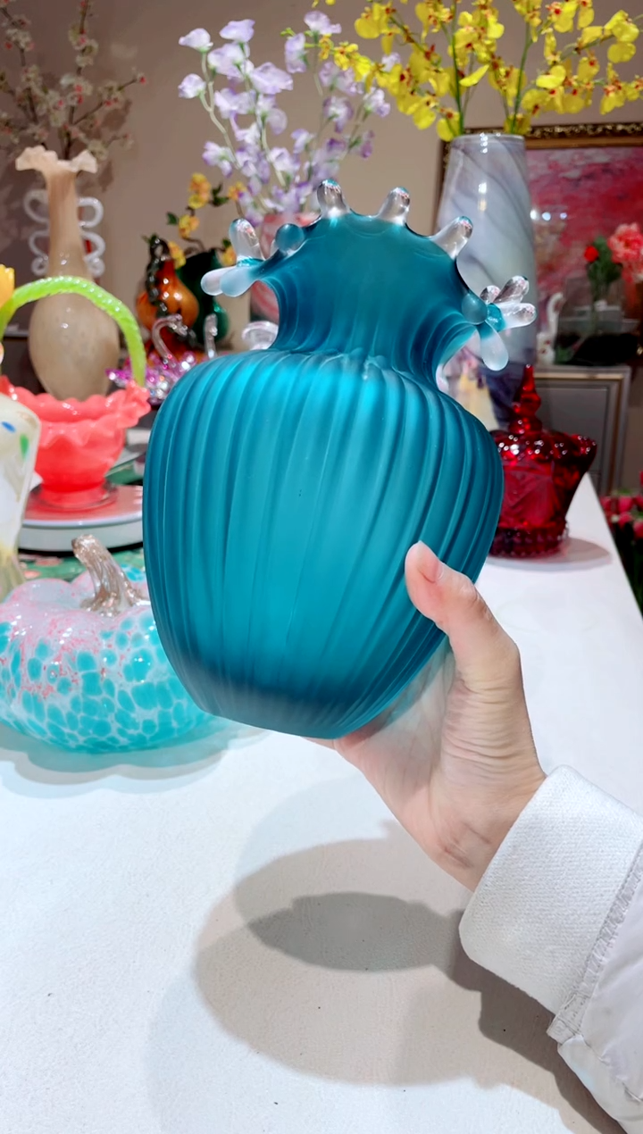 【闪购商品】琉璃手工艺品小号磨砂蓝色水滴花瓶   微瑕