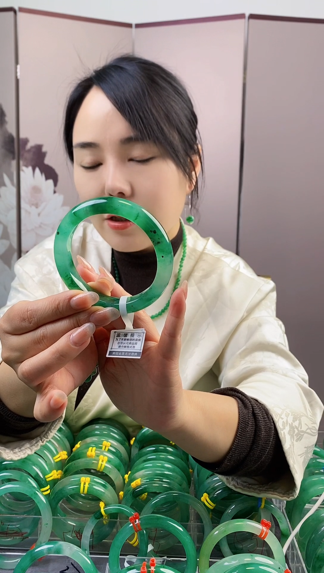 【闪购商品】石英质玉手镯未镶嵌9