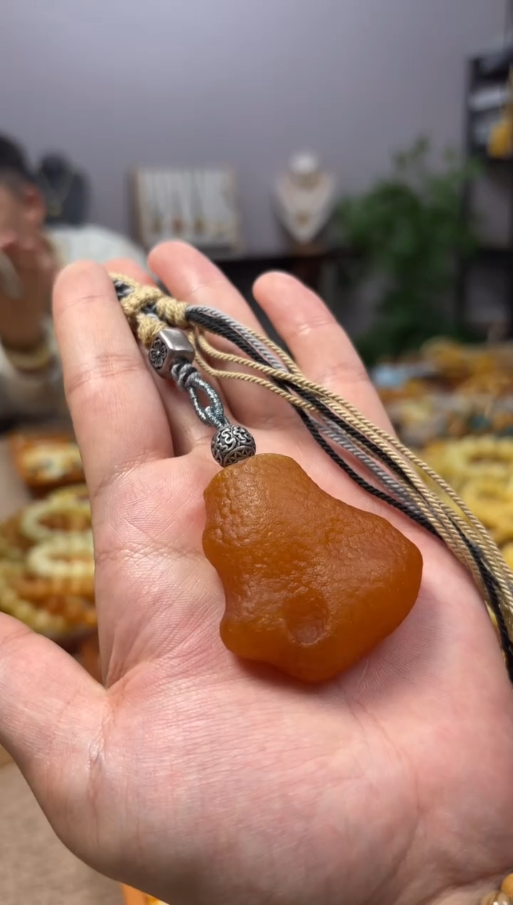 【闪购商品】蜜蜡裸石未镶嵌手把