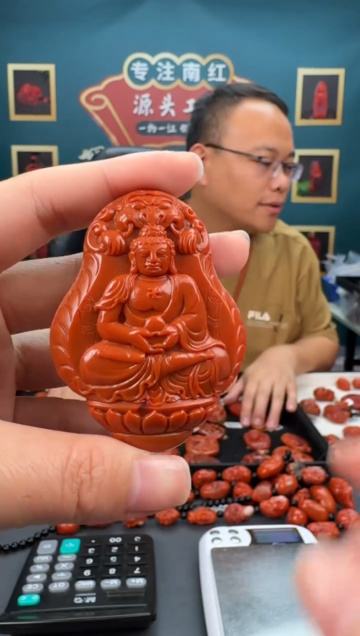 南红玛瑙未镶嵌雕刻345ZB0327产品一个