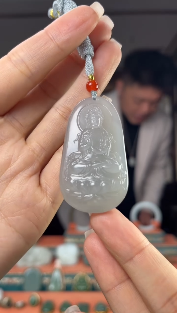 颈饰未镶嵌和田玉佩佩