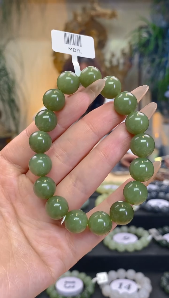 未镶嵌手串和田玉卡12