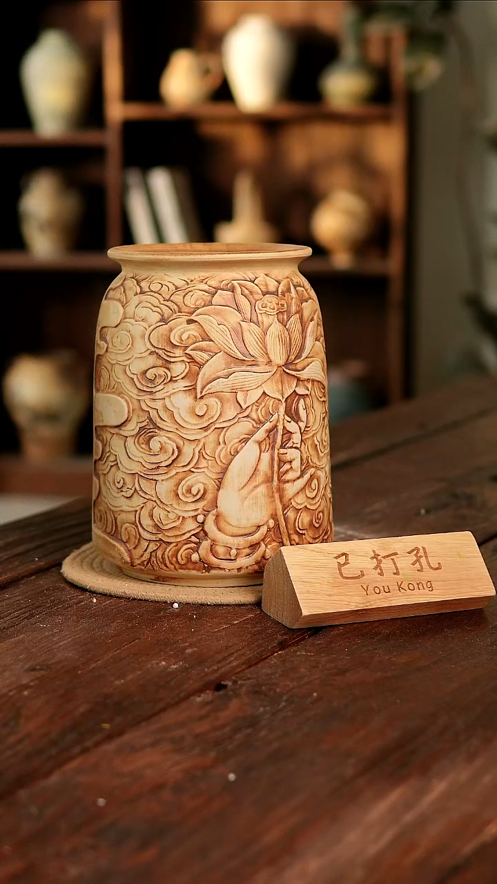 摆件18-204高27口15误差2已打孔