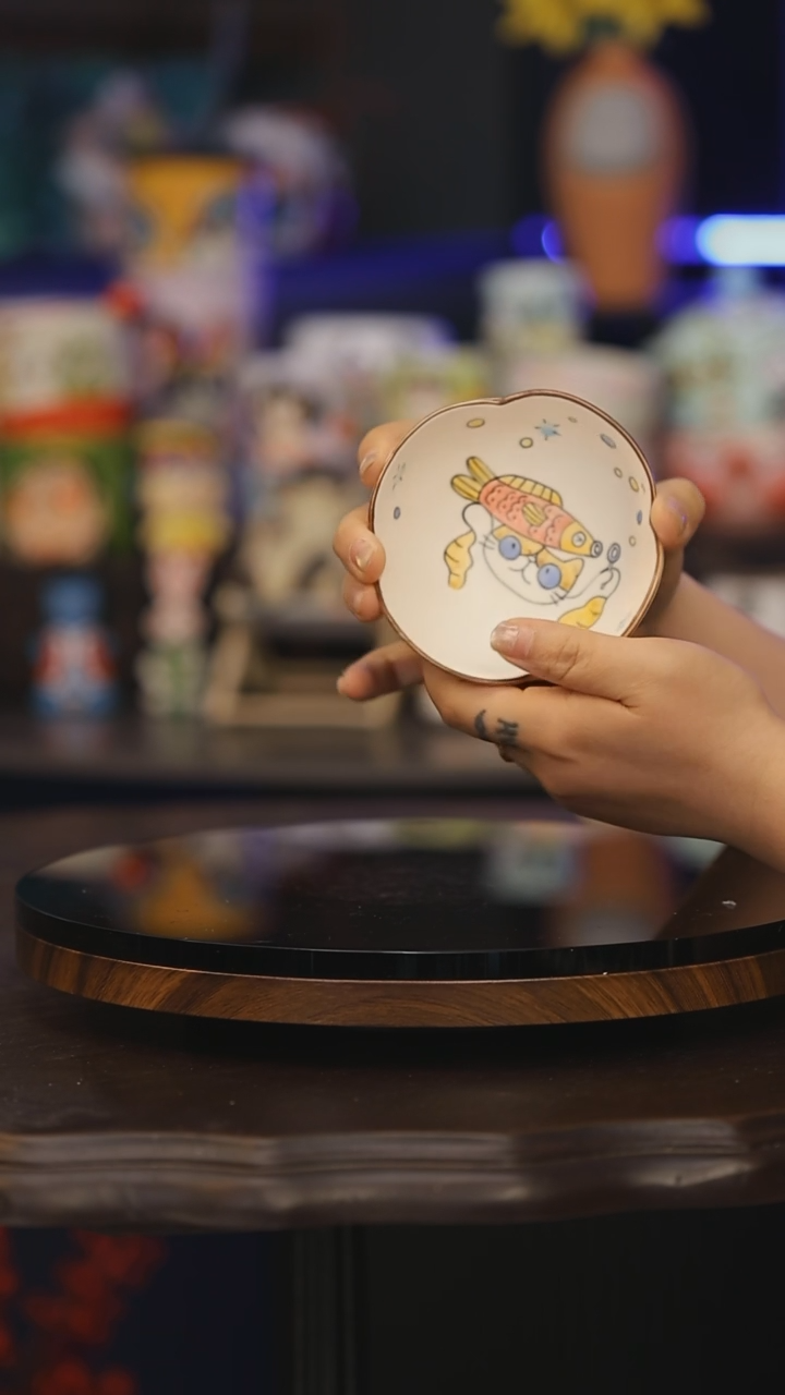 【闪购商品】摆件景德镇釉下彩绘设计师款式陶瓷